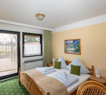 Spreewaldhotel Garni Raddusch 2* Фечау