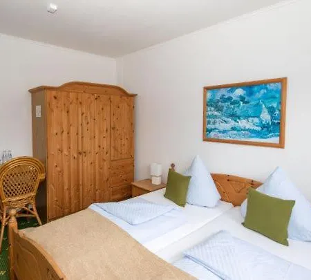 Spreewaldhotel Garni Raddusch Отель Фечау