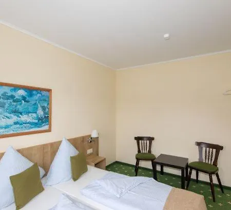 Отель Spreewaldhotel Garni Raddusch Фечау