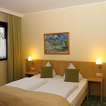 Отель Spreewaldhotel Garni Raddusch 2*