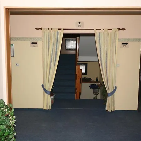 Spreewaldhotel Garni Raddusch 2* Фечау