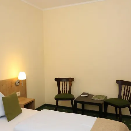 Отель Spreewaldhotel Garni Raddusch 2*