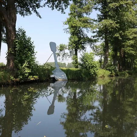 Spreewaldhotel Garni Raddusch Отель Фечау